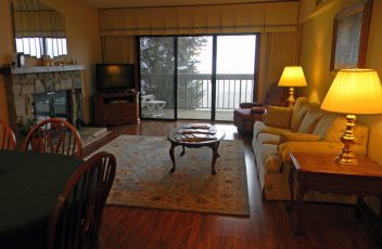 Wren 201.LivingRoom3